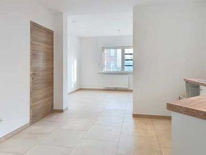 Magnifique maison deux chambres avec jardin! (NEUVE!!!)