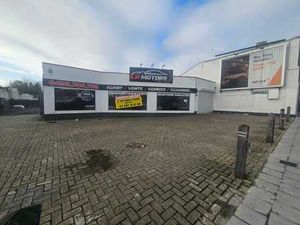 Commerce a louer  bien lire !!!