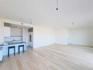 Penthouse Canal Wharf : Élégance urbaine avec vue imprenable