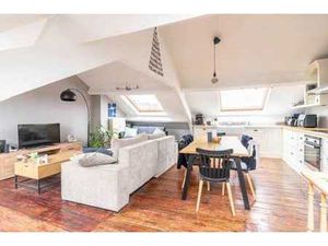 FLAGEY: DUPLEX 2CH DE +/- 115m²