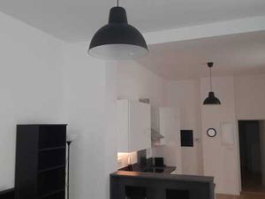 Quartier EU: studio meublé lumineux avec chambre séparée