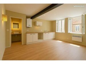 Appartement T4 entièrement rénové proche centre