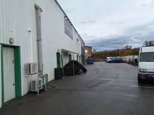 : Local commercial à Istres – 166m2
