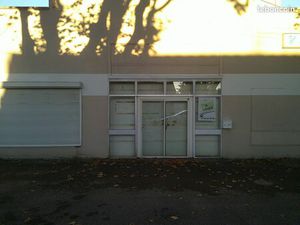 Local 130M² + parking + jardin