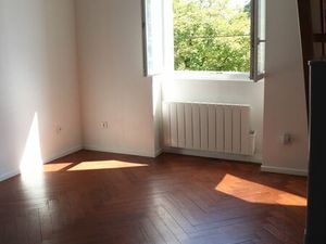 Beau studio entièrement rénové