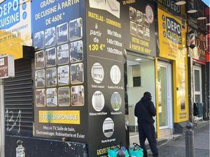 Local d’angle  13  rue de Aix 10 000