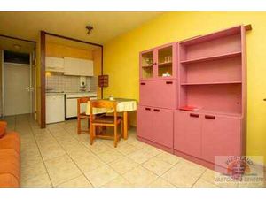 Appartement de plain-pied à rénover avec 2 chambres à ven...