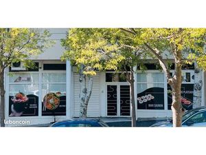 Encore disponible à la vente : Local commercial ou professionnel . Murs libres