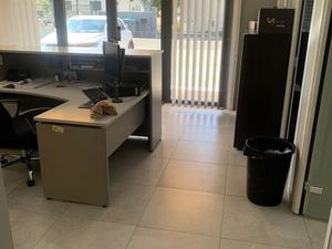 Local commercial 277 m² Marignane