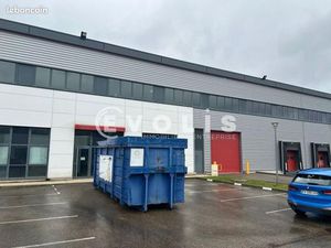 Local d'activité 1 531 m²