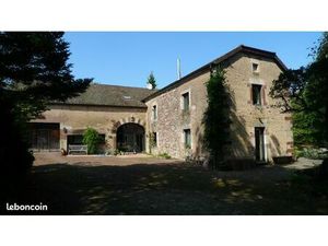 Ferme rénovée avec étang de loisir