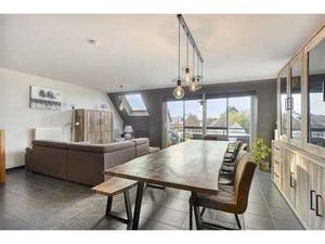 DUPLEX met 3 SLAAPKAMERS/ZUIDERS GELEGEN RUIM TERRAS en...