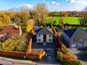 Te koop  Prachtige villa met zwembad op topligging te Kru...