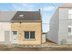 Charmante maison semi-ouverte avec jardin et garage