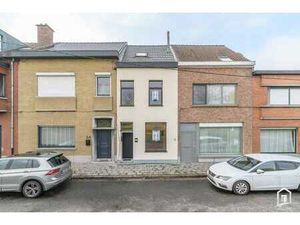 Verder af te werken gezinswoning te Zelzate