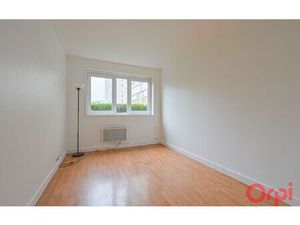 Location appartement  30 m² T-1 à Clichy  975 €