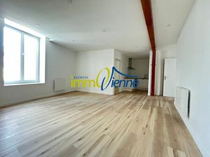 Appartement Lussac Les Chateaux 3 pièce(s) 61.40 m2
