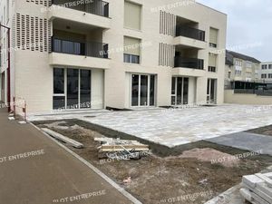 A VENDRE - BUREAUX/LOCAUX COMMERCIAUX 113 m² - MONTAUBAN-DE-BRETAGNE