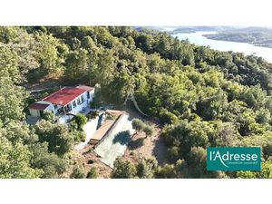 Villa Tanneron 4 pièces 87 m² Vue splendide sur le lac de Saint-Cassien et les collines.