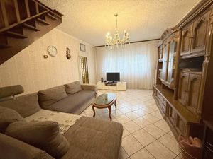 FAMECK - Maison mitoyenne 99.58 m2 - 3 25 ares -- 175 000 -