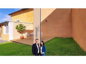 Maison - Mitoyenne d'un coté - 3 Chambres - Véranda - Jardin - 2 Places de stationnement -