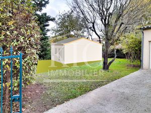 CARCASSONNE - TERRAIN CONSTRUCTIBLE - VIABILISÉ 301 M2