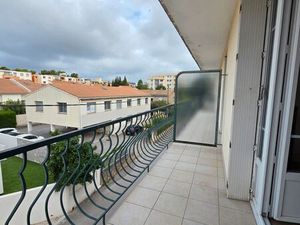 Appartement F2 avec parking privé