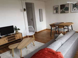 Charmant T2 meublé traversant proche centre ville