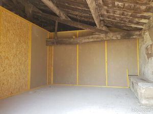 Box de stockage de 12 m2 soit 30 m3 surveillé