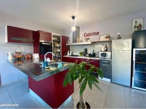 Maison avec grand garage