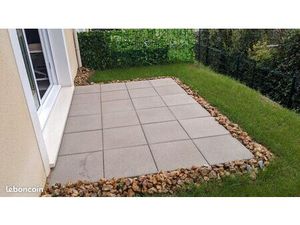 Maison récente à Pont l'Evêque. Terrasse & Parkings