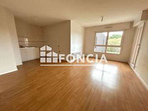 Location Appartement 2 pièces à Vannes (56000) : à louer 2 pièces / 48m² Vannes