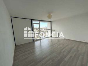 Location Appartement 2 pièces à Vannes (56000) : à louer 2 pièces / 48m² Vannes