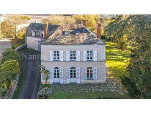 Maison de luxe à vendre à Segré-en-Anjou-Bleu : 699 000€ | 228m²