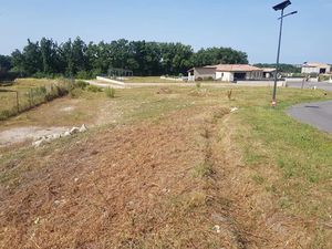 Vente terrain 1759 m² à Combefa (81640)  38 990 €