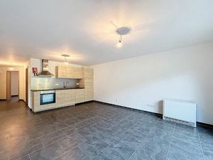Rez-De-Chaussée à louer avec terrasse et 2 chambres   Mabompré (VBD60964)
