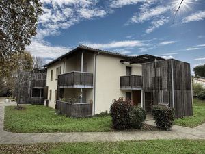 LA SALVETAT SAINT GILLES. Appartement T2 avec balcon et parking