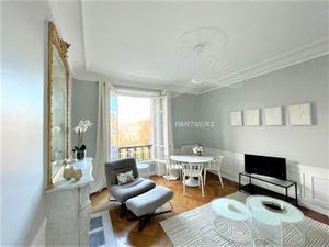 Location meublée appartement 3 pièces 64 m² à Paris 7ème (75007)  3 410 €