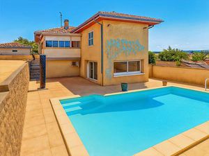 Maison de 7 pièces de 188 m² située à Chalamont