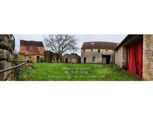 Corps de ferme a restaurer 6 pièce(s) 185 m2 sur 5300 m2 environ