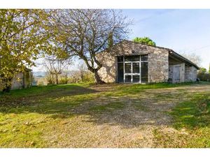 Maison de 5 pièces de 145 m² située à Montpezat