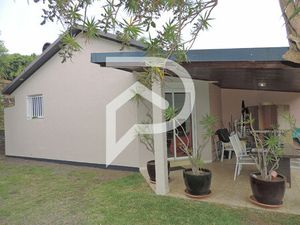 Villa F4 dans un bel environnement calme PETITE ILE