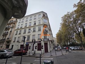 Jardin Anatole France F4 de 87m2 au 2 étage