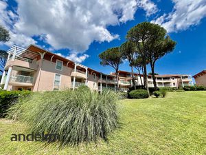 VALESCURE EN BORDURE DE GOLF