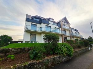 T.3 VANNES 53.60 m2 avec CAVE ET PARKING - POSSIBILITE D'ACQUERIR UN GARAGE EN PLUS