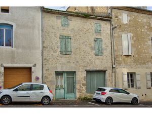 Maison à vendre à Astaffort - 8 pièces avec fort potentiel de rénovation