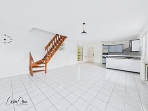 Maison à vendre 3 pièces proche avec extérieur et garage
