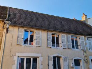 Maison 84 m² + cour – Bon potentiel – Petit prix (La Trimouille)