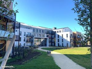 Studio 1 pièce 27 m²