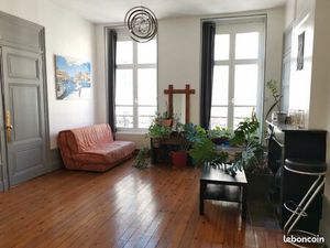 61 m2 - Traversant - Lyon 7e